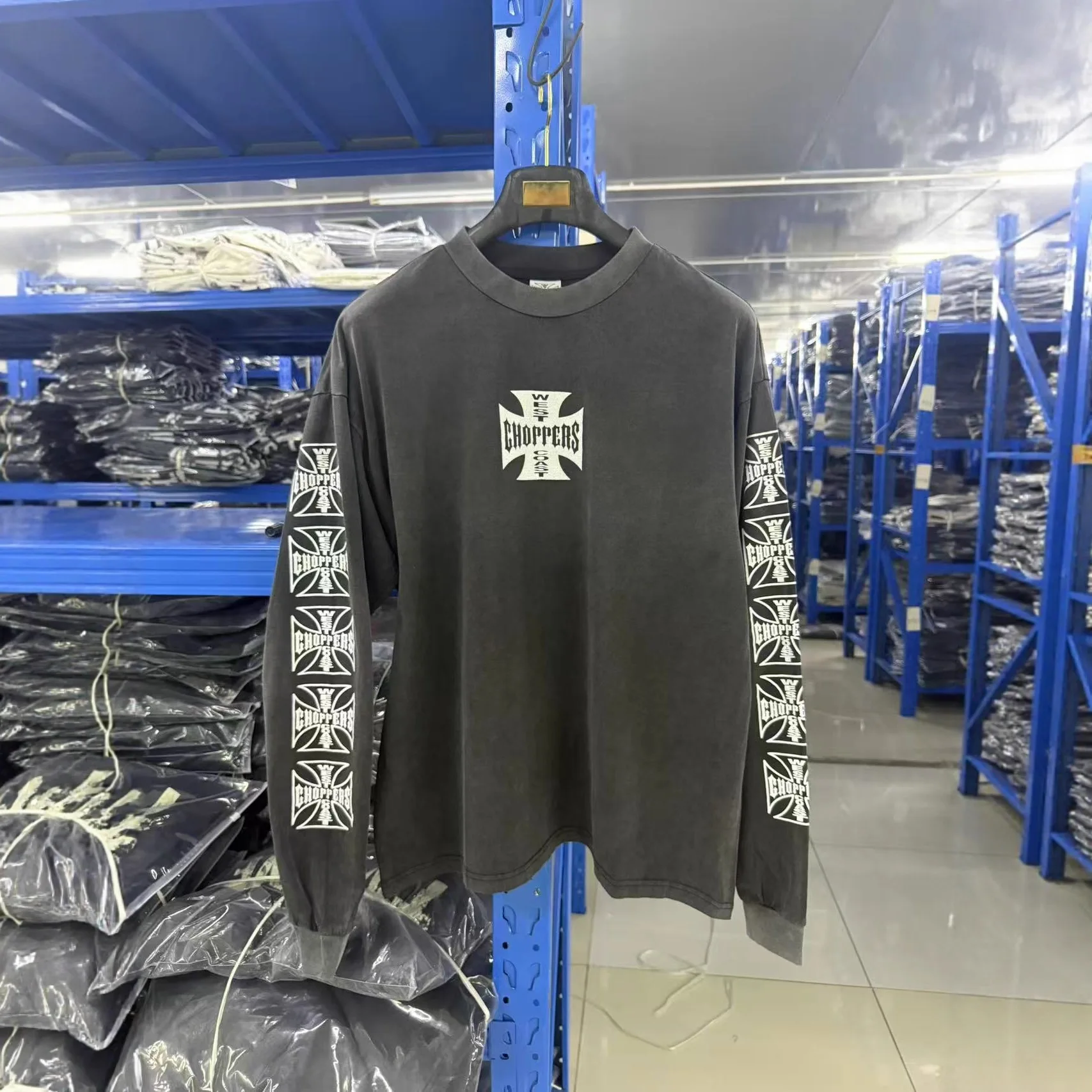 American-style Streetwear - West Coast Choppers - Distressed and Aged Cross-print Long-sleeved Shirt