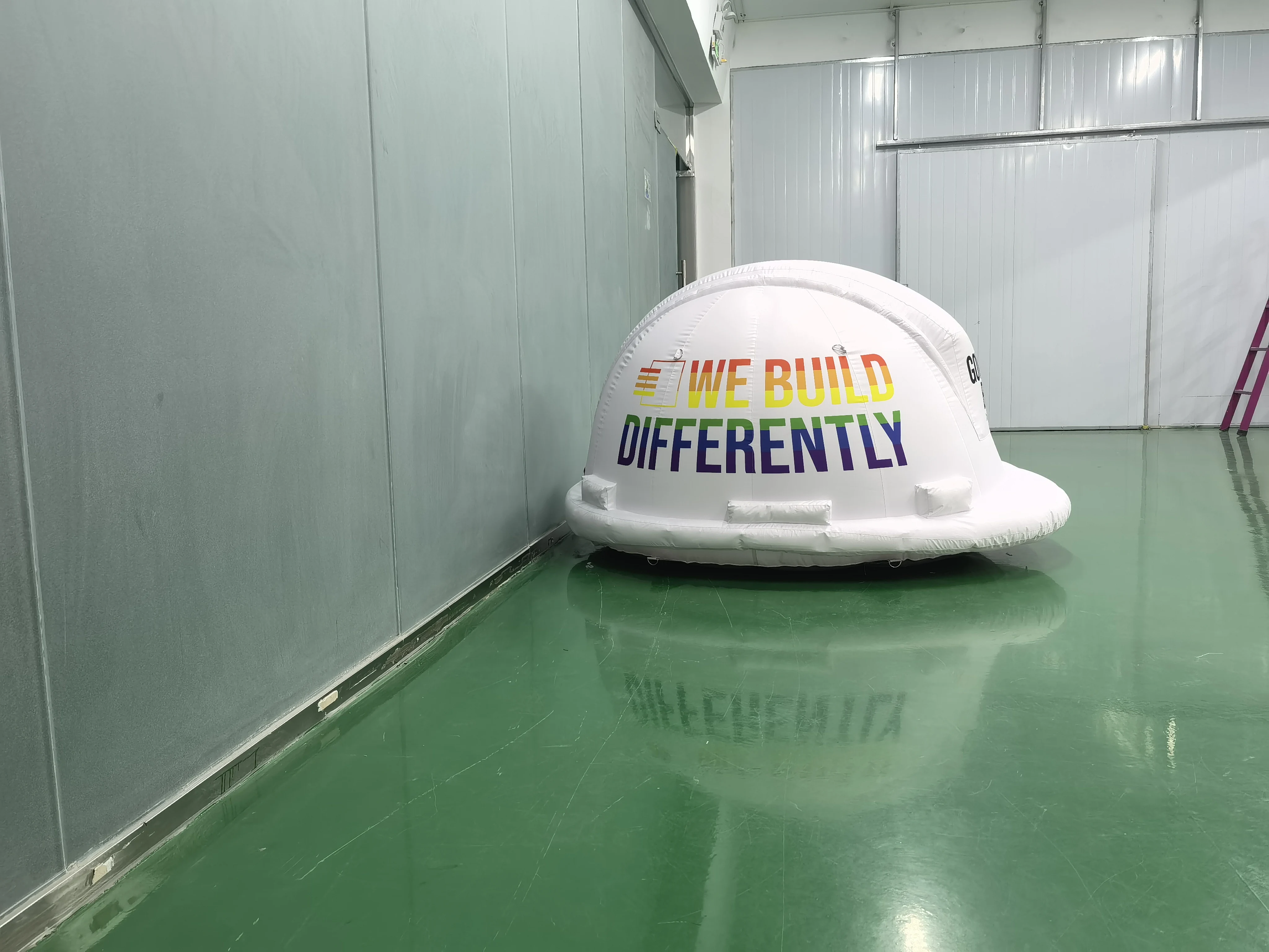 Inflatable Advertising Replica  Inflatable Helmet Indoor Airtight Inflatable Motorcycle Helmet Advertising