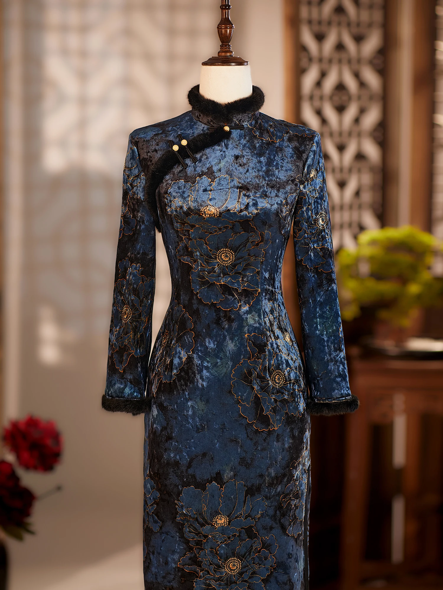 

Синее бархатное пальто с длинными рукавами для женщин, зимнее, модное, в китайском стиле, новое, осенне-зимнее, теплое, бархатное