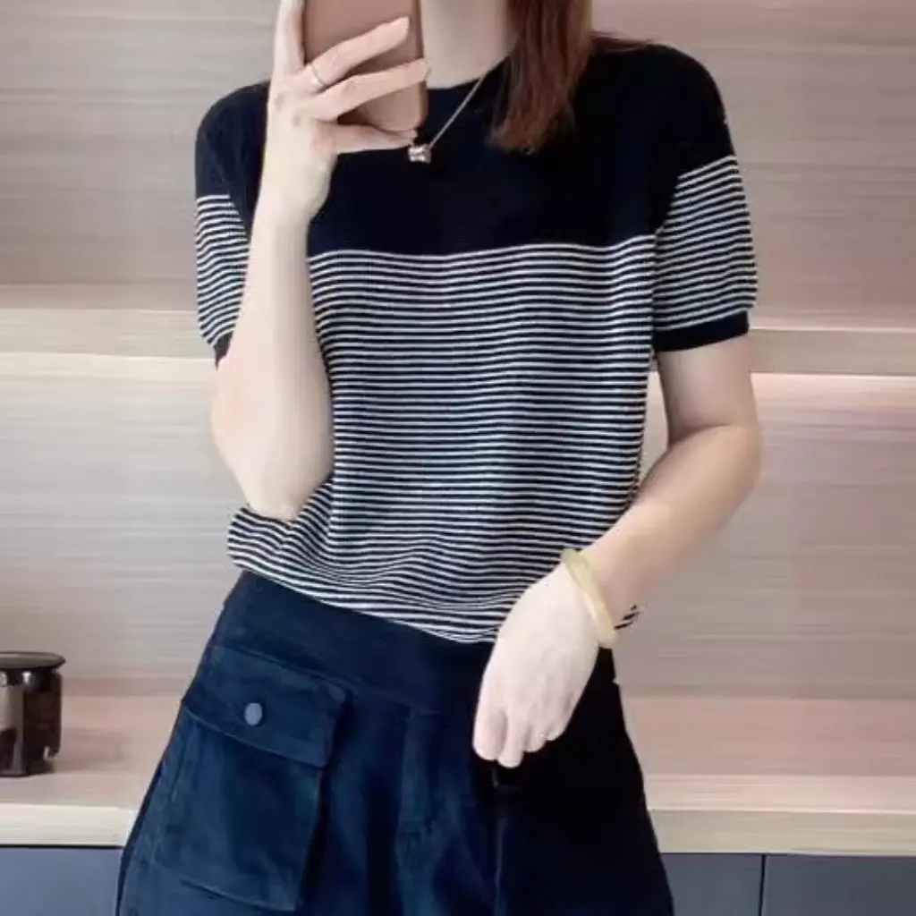 

Женский вязаный свитер из ледяного шелка контрастного цвета в полоску, летняя облегающая рубашка в ленивом стиле с круглым вырезом, модный топ