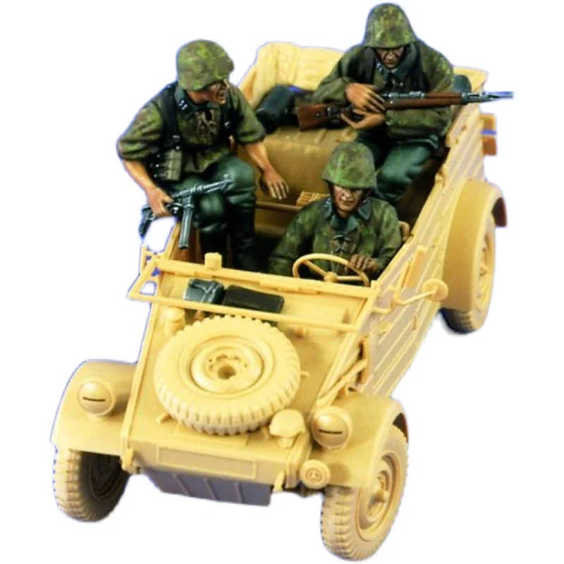 1:35 Scale Die Cast Resin Figure Model Assembly Kit 3 Soldiers Models Unpainted and Needs Assembly (No Cars)