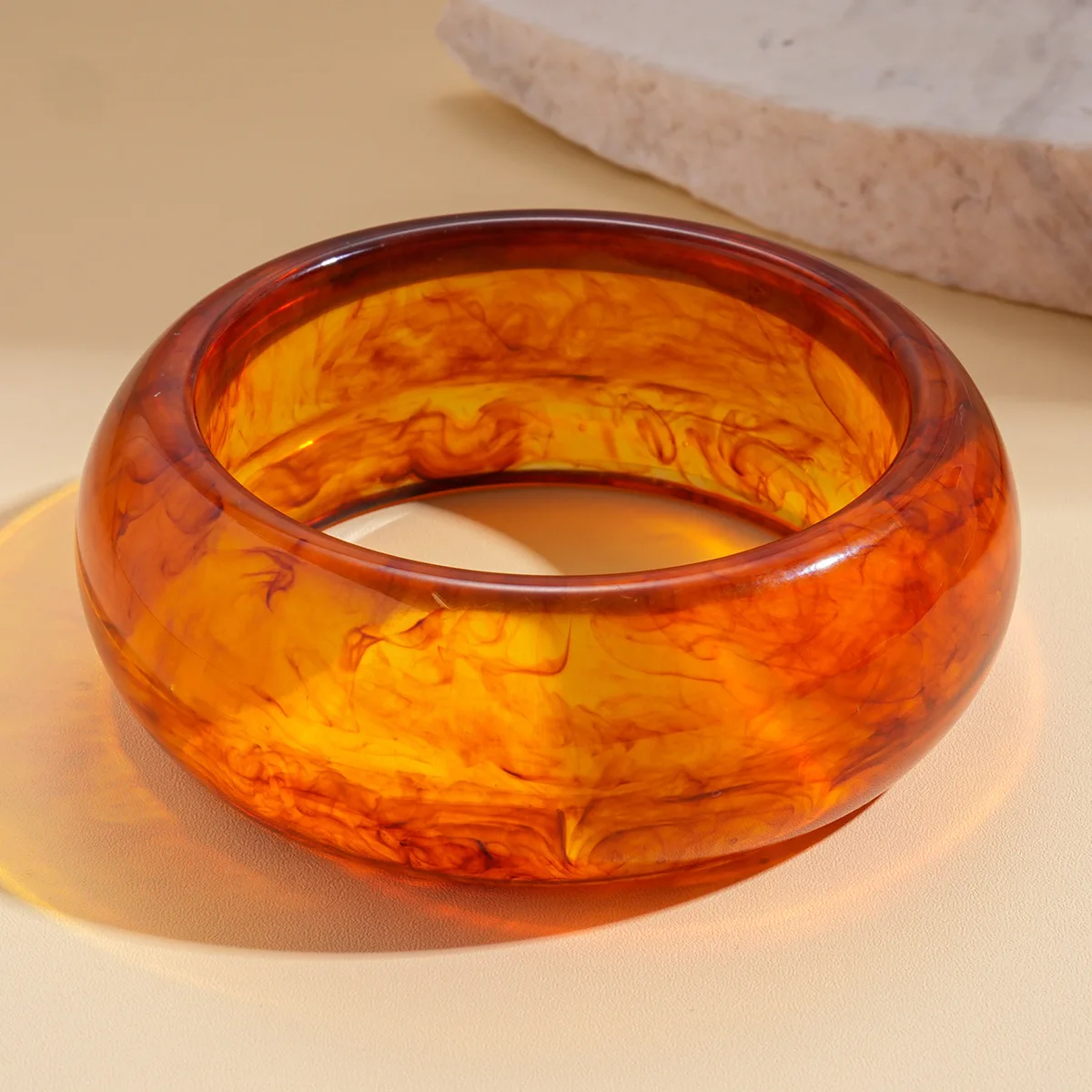 Irregular Resin Bracelet, Niche, Simple, Retro Style, Bracelet with Unique Temperament, Stylish Design, Unique Hand Jewelry, Wholesale for Women