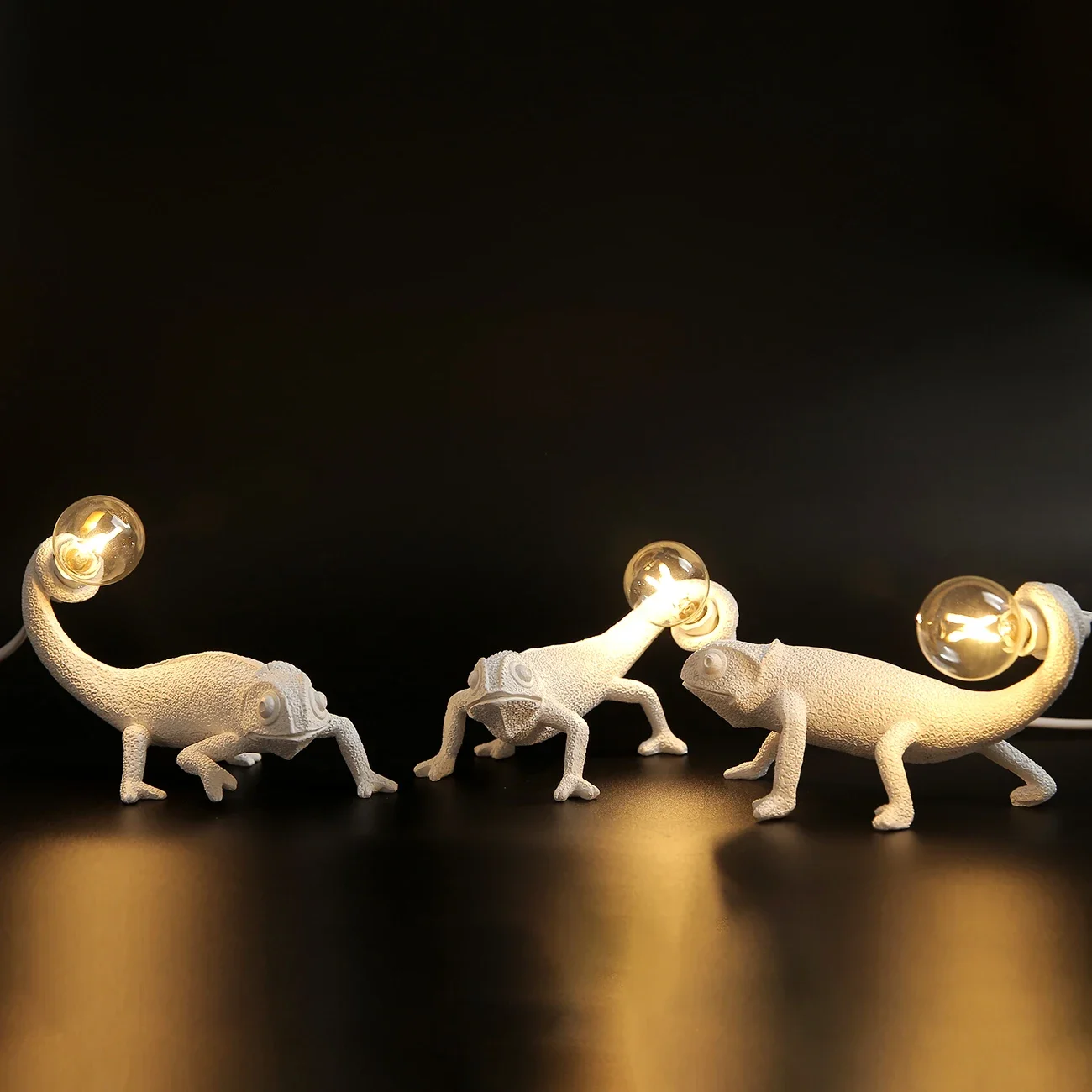 creative lizard wall lamp bedroom Bedside Night light living room home decor Cute Resin Animal lights chameleon Light Fixtures