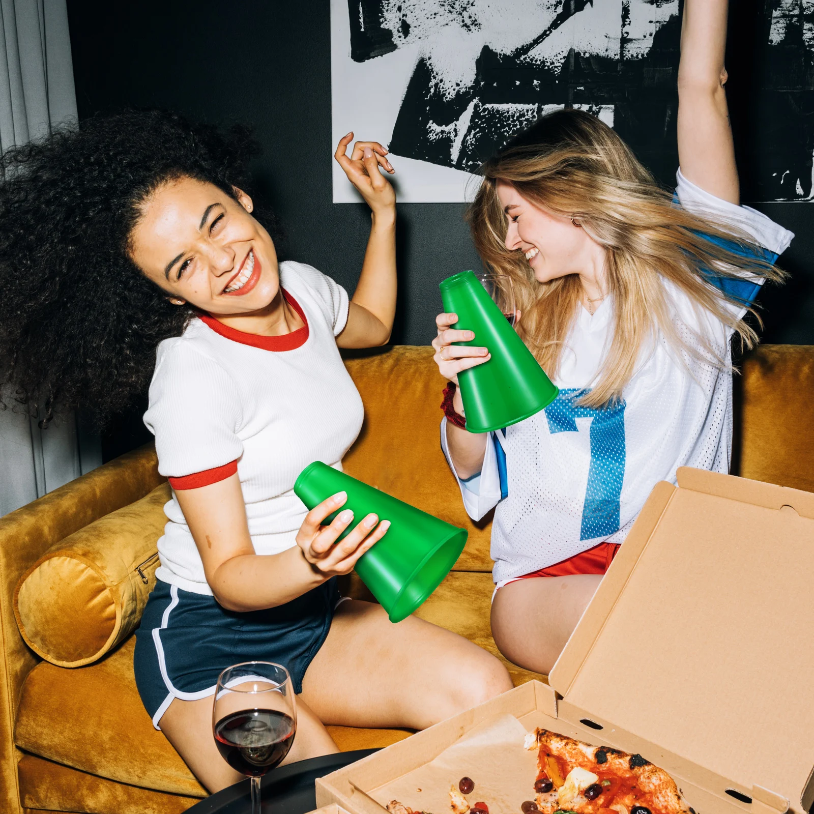 6 個のメガホン子供応援メガホンバルクハンドヘルド大型プラスチックチアリーディングおもちゃ