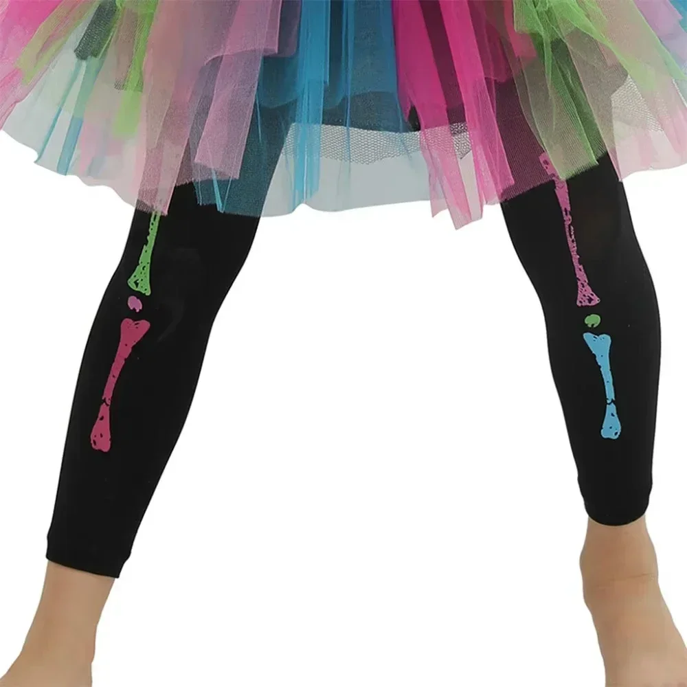 Kinder-Halloween-Hexen-Outfit für Mädchen, farbiges Skelettmuster, Tutu-Kleid, Leggings, Hut, Besen, Halskette, Süßigkeitentasche, Party-Kostüm-Set – Detail 10