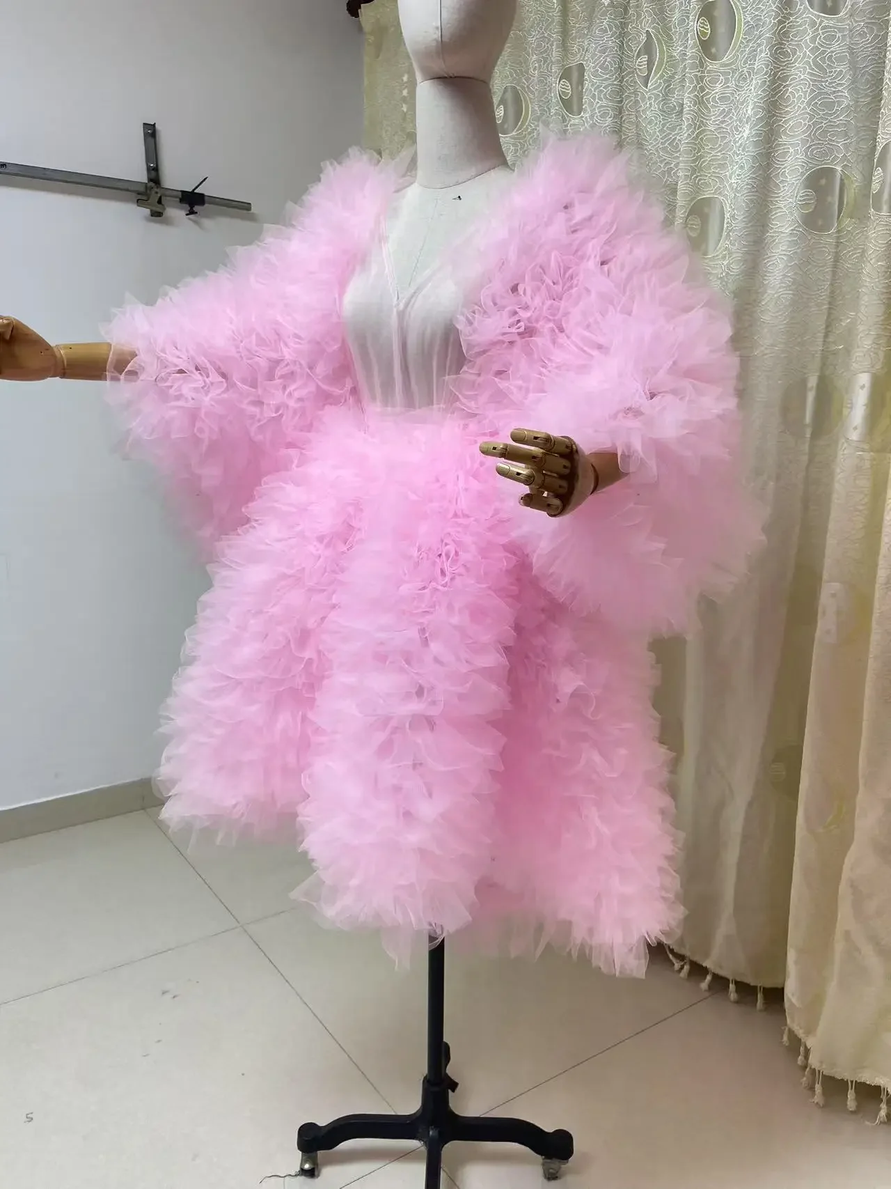 

Cute Pink Short Tulle Dress Celebrity Dress High Low Lush Gown Extra Puffy Tiered Tulle Formal Party Dresses Custom COLOR SIZE