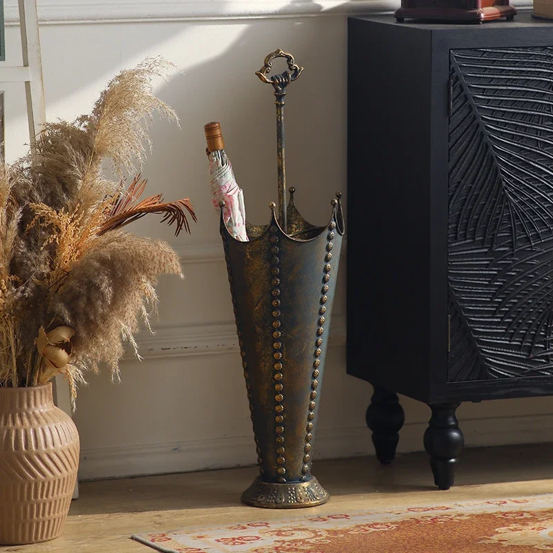 Iron Crown Umbrella Stand, Vintage Gold Brown, Hand-Forged Entryway Storage, Tall Retro Hallway Organizer, Metal Holder
