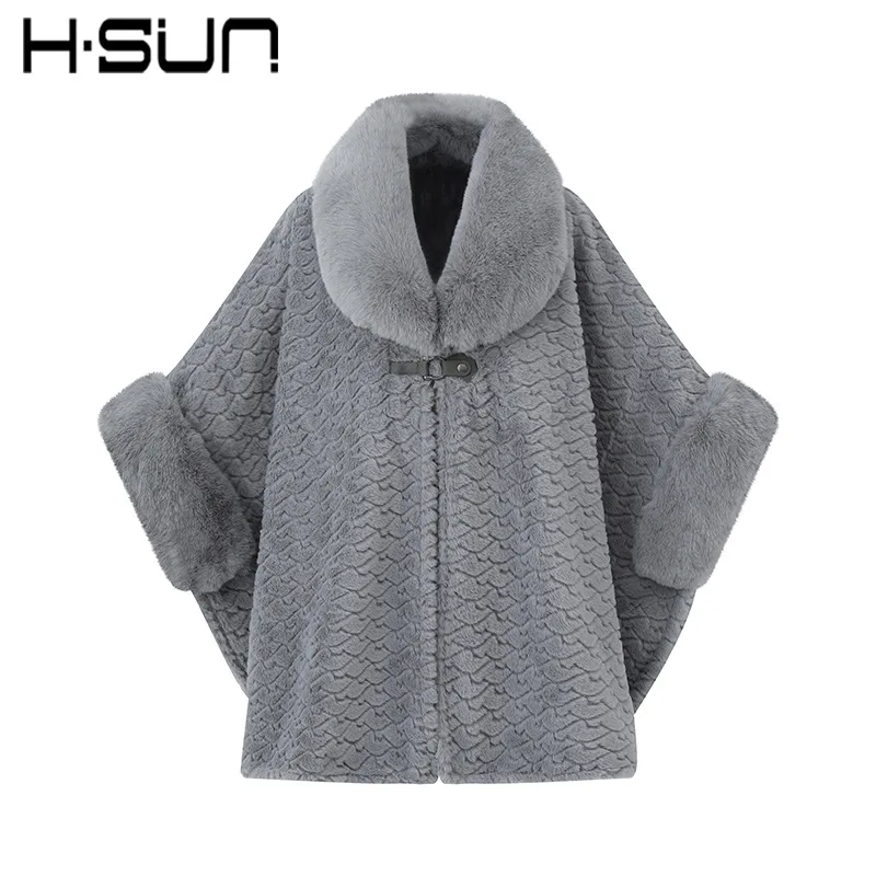 New Women's Cape Coat Metal Buckle Design Furry Collar Warm Loose Fit Trendy Elegant Versatile Commute Casual Daily Wear Cloak
