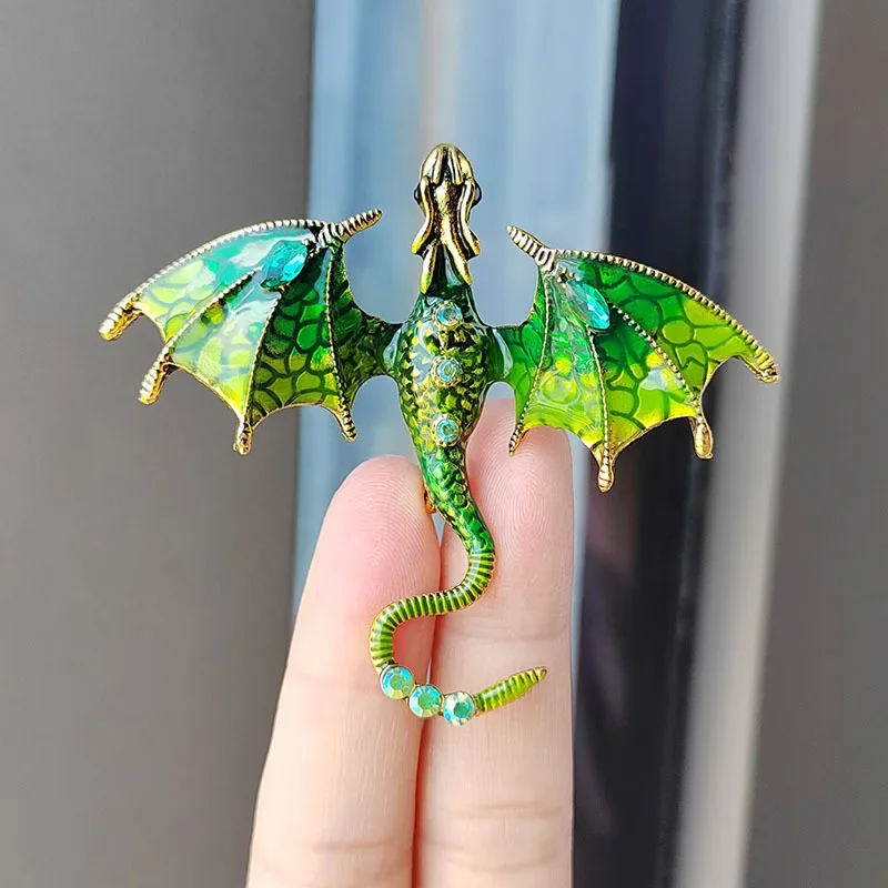 Vintage Enamel Dragon Brooches Rhinestone Cute Flying Dragon Backpack Clothing Decoration Party Office Pins Brooch Gifts