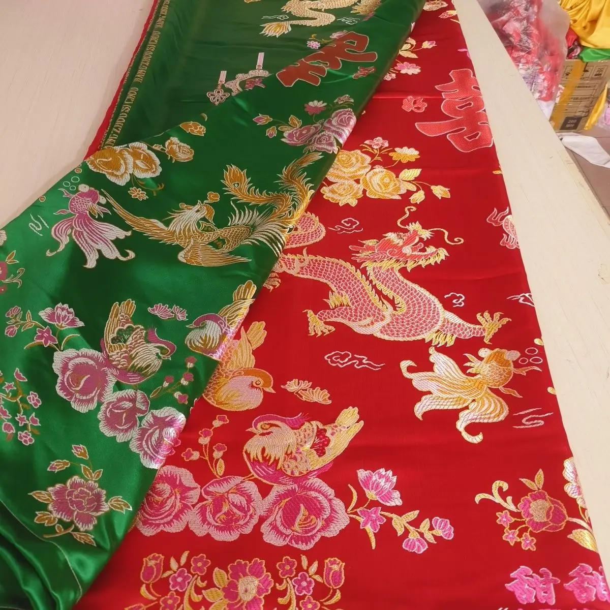 (ยอมรับเอง) Dragon Brid เย็บปักถักร้อย Silky Touch Handmake Soft Sleep Sleeping Bags ผ้าห่ม