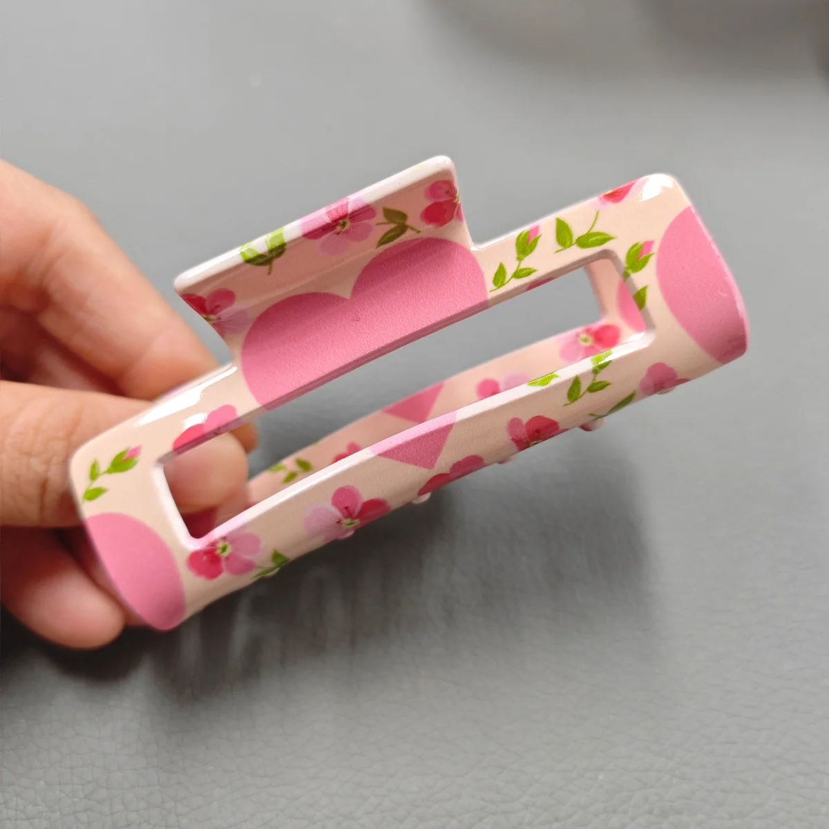 

День святого Валентина с романтическим принтом «Любовь и цветы», акриловая заколка с геометрическим рисунком, аксессуары для волос, заколка в виде акулы, заколка для волос, когти для волос