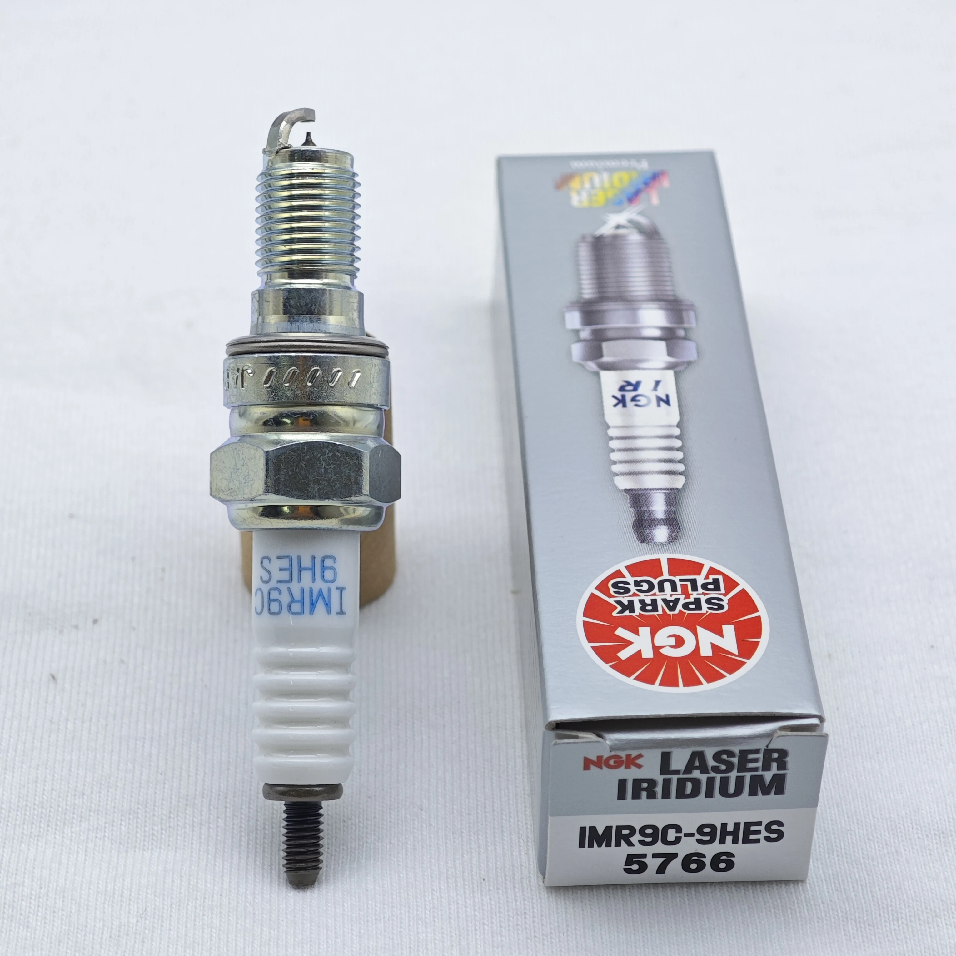 1pcs Original Iridium Platinum NGK Spark Plug IMR9C-9HES #5766 Suitable for CBR600RR CRB1000 CB650R VFR1200F VFR1200X