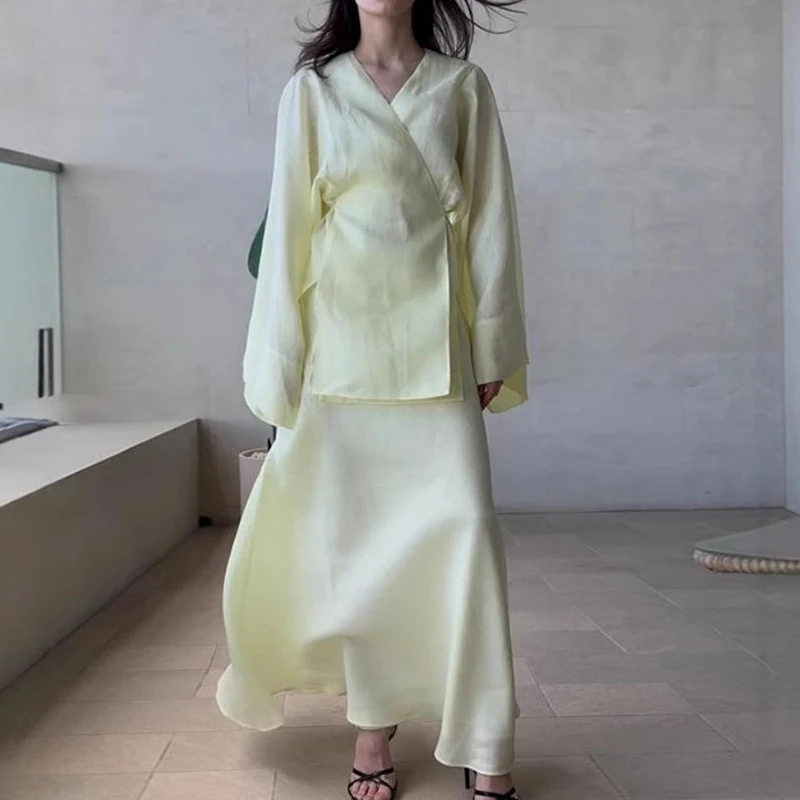 แฟชั่นสบายๆสีทึบ 2 ชิ้นชุด Elegant V คอ Lace Up Cardigans และกระโปรงครึ่งชุดฤดูร้อนหลวมผู้หญิงชุด