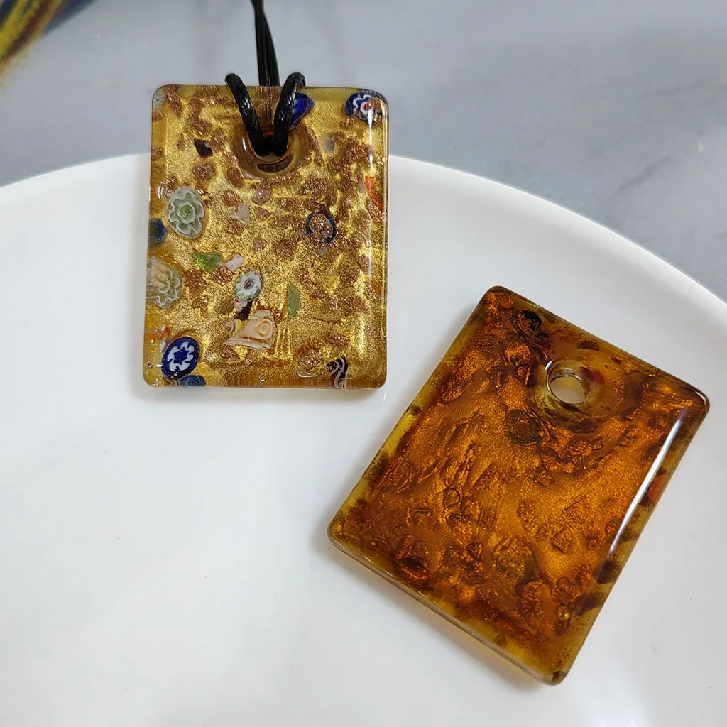 1 SZTUK Czerwony Niebieski Kwadratowy Szklany Naszyjnik Muran Kryształowy Kwiat Dla Kobiet Kwiatowy Swirl Lampwork Tani Przedmiot Z Biżuterią