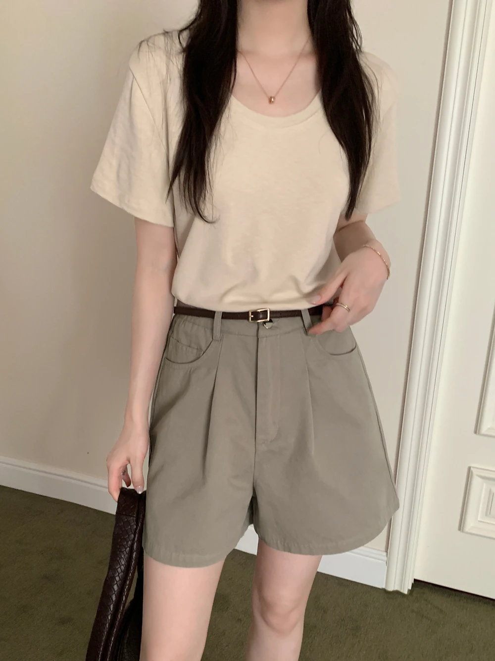 

SML 5Colors High Waist Pleated Leg Shorts Women Korean Style A-Line Shorts Streetwear Casual Suit Shorts Female Shorts(XY3822)
