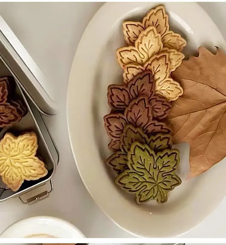S/L Maple Leaf Cookie Cutter Pressed Mold Novel Biscuit Stamp Plastics DIY Homemade Party Dessert Pastry Baking Kitchenware