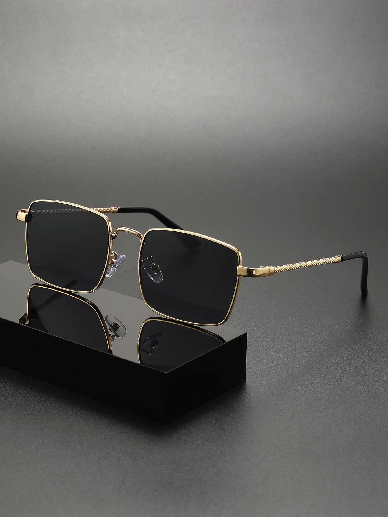 High-Quality Square Frame Men's Fashion Glasses with Threaded Leg Design for Photography Daily Wear And Gift Selection