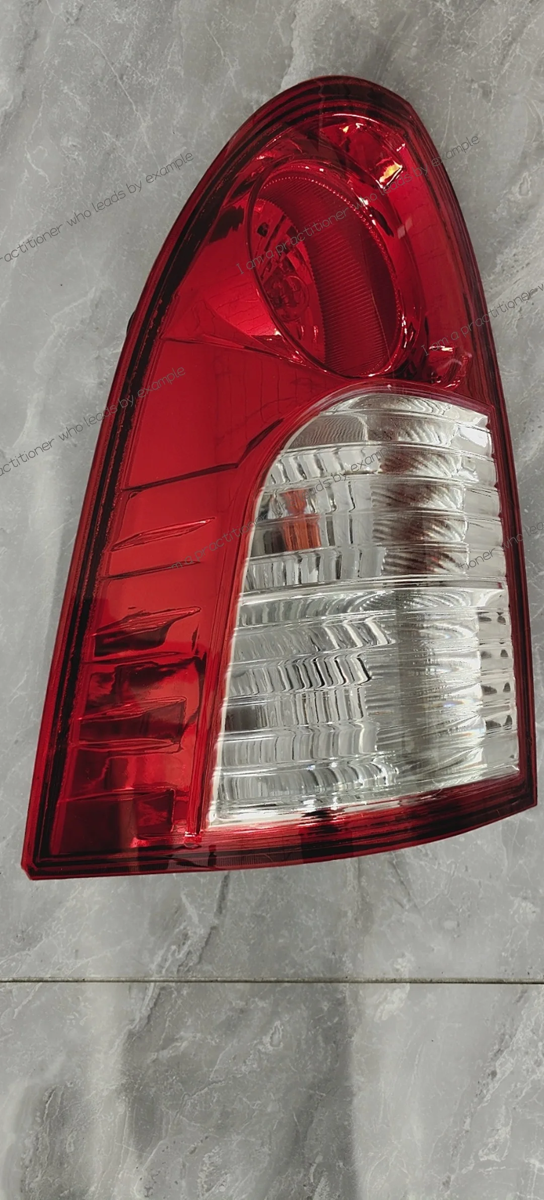 

Applicable, Shuanglong Aiteng ACTYON tail light