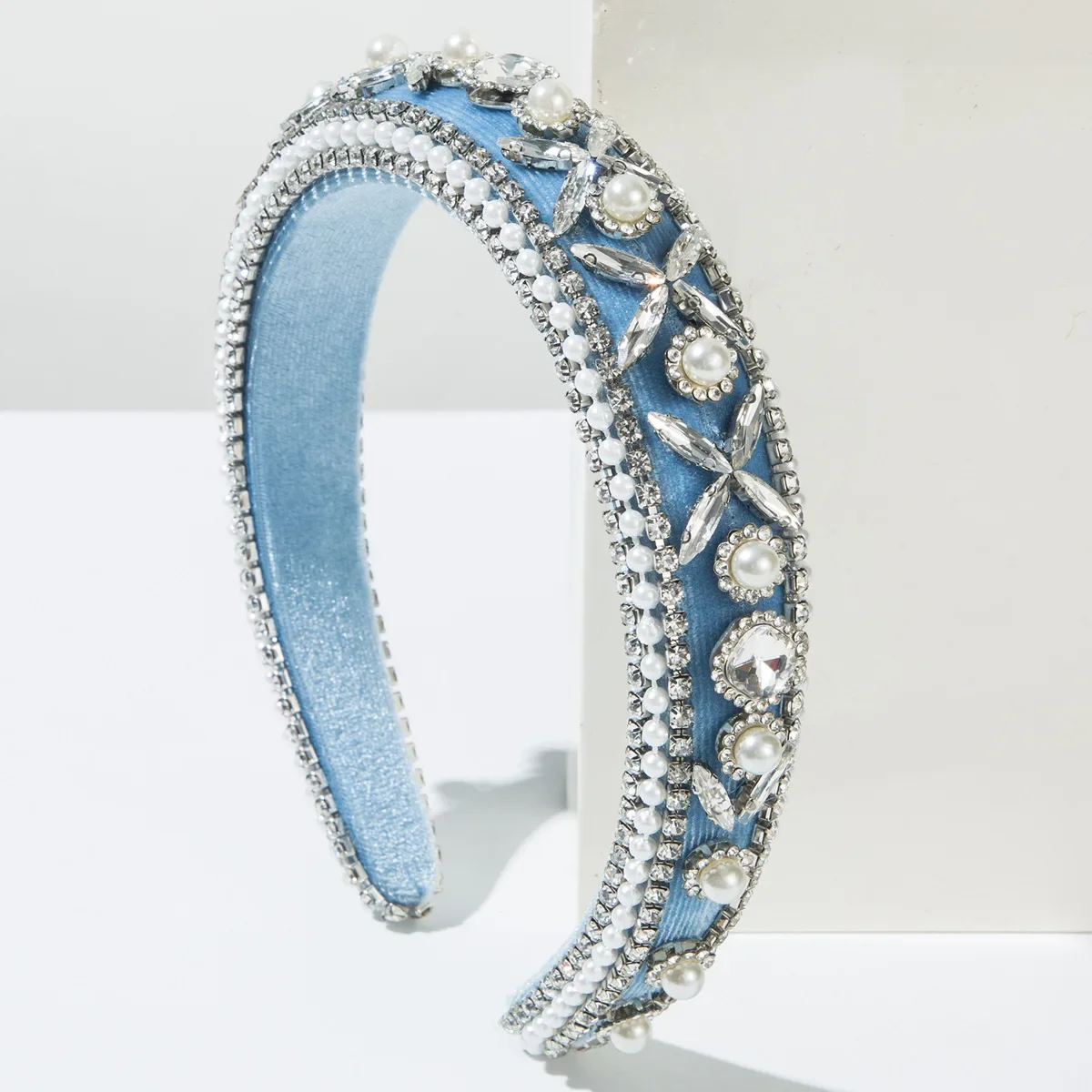 ラインストーンパッド入りヘッドバンドバロッククリスタルヘアバンドカラフルなビーズヘッドバンドファッション大型ヘアフープアクセサリー女性のための