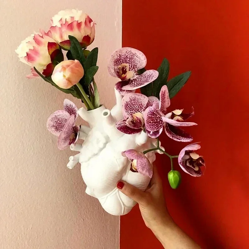 Creative Art Anatomical Heart Vase Resin Human Statue Container Desktop Home Decoration  Flower Vase Ornament