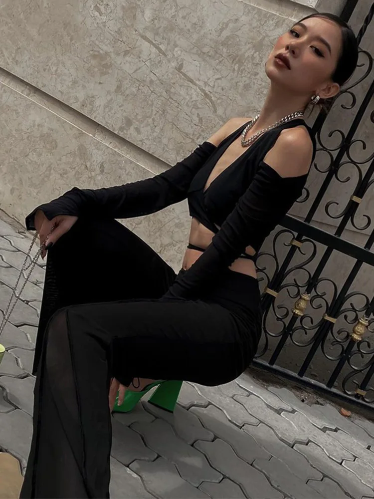 Seksowne czarne krótkie bluzki Streetwear moda damska 2024 zasznurować bandaż V Neck wycięte t-shirty z długim rękawem