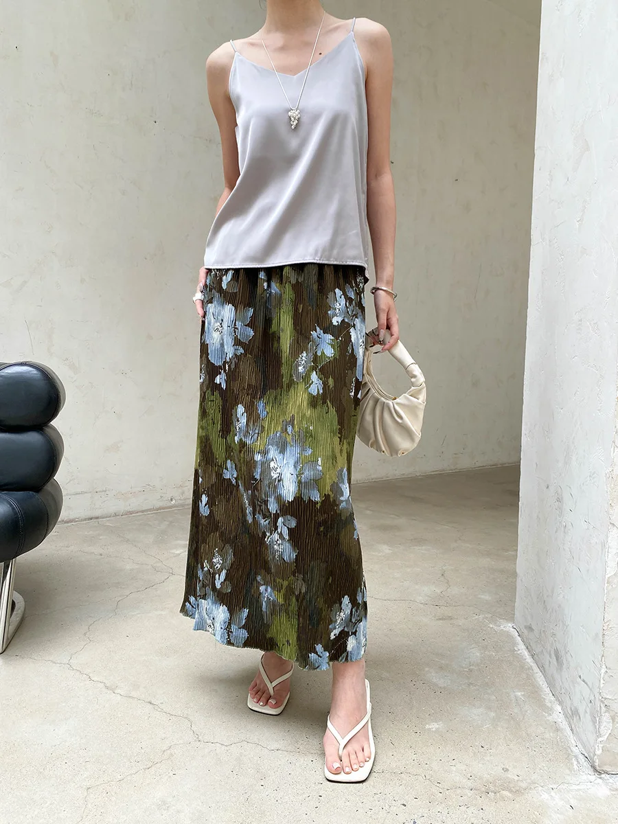 Sommerliches Damen-Casual-Top in Uni-Farbe, V-Ausschnitt, Satin-Camisole, sowohl für drinnen als auch draußen tragbar. – Detail 17