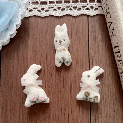 

High Quality Soft Fabric Rabbit Hair Clip with Cute Bow for Shoes Hats Bags Apparel Embellishment