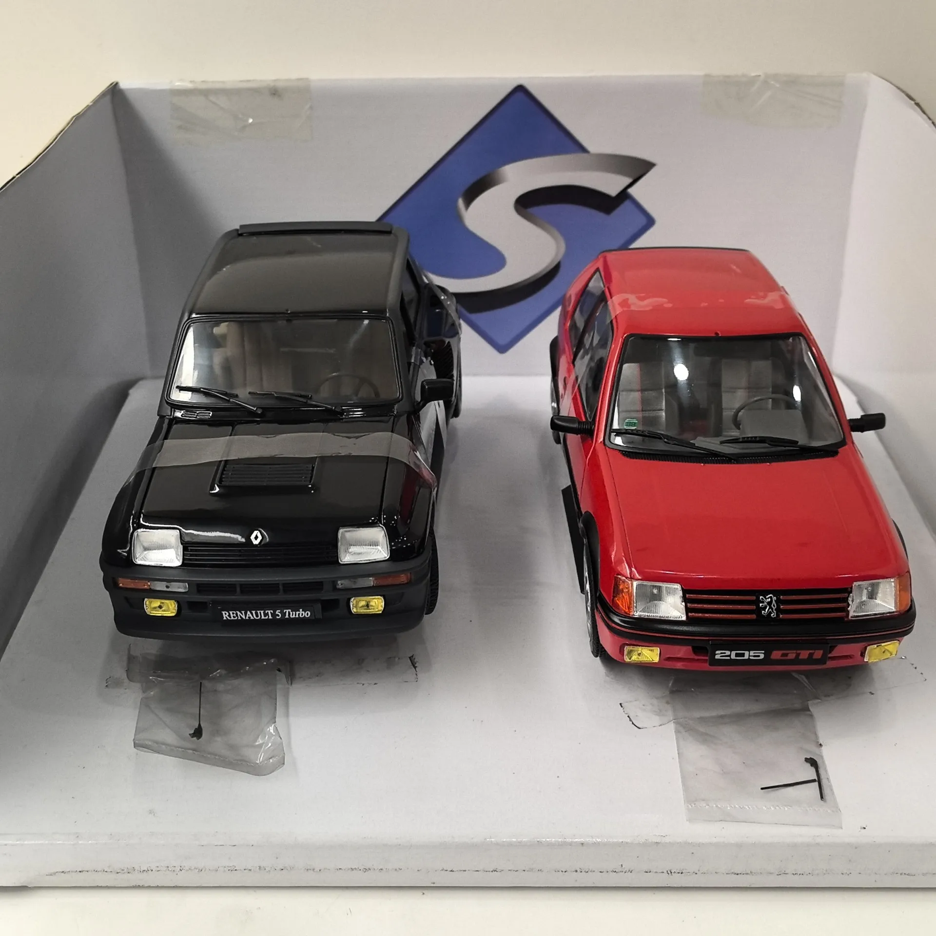 다이캐스트 솔리도 1/18 스케일 205 GTI R5 터보 푸조 르노 합금 자동차 모형 수집용 장난감 선물 기념품 전시 장식품