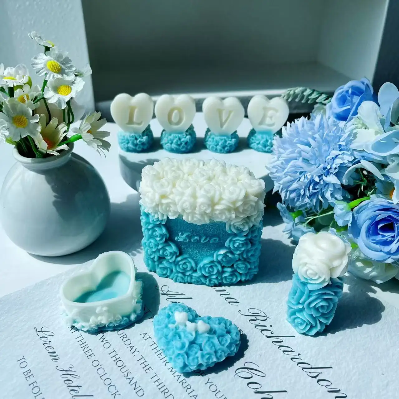 

Rose Heart Aromatherapy Candle Mould DIY Ring Storage Box Silicone Mold Wedding Party Chocolate Candy Cake Decorating Mold