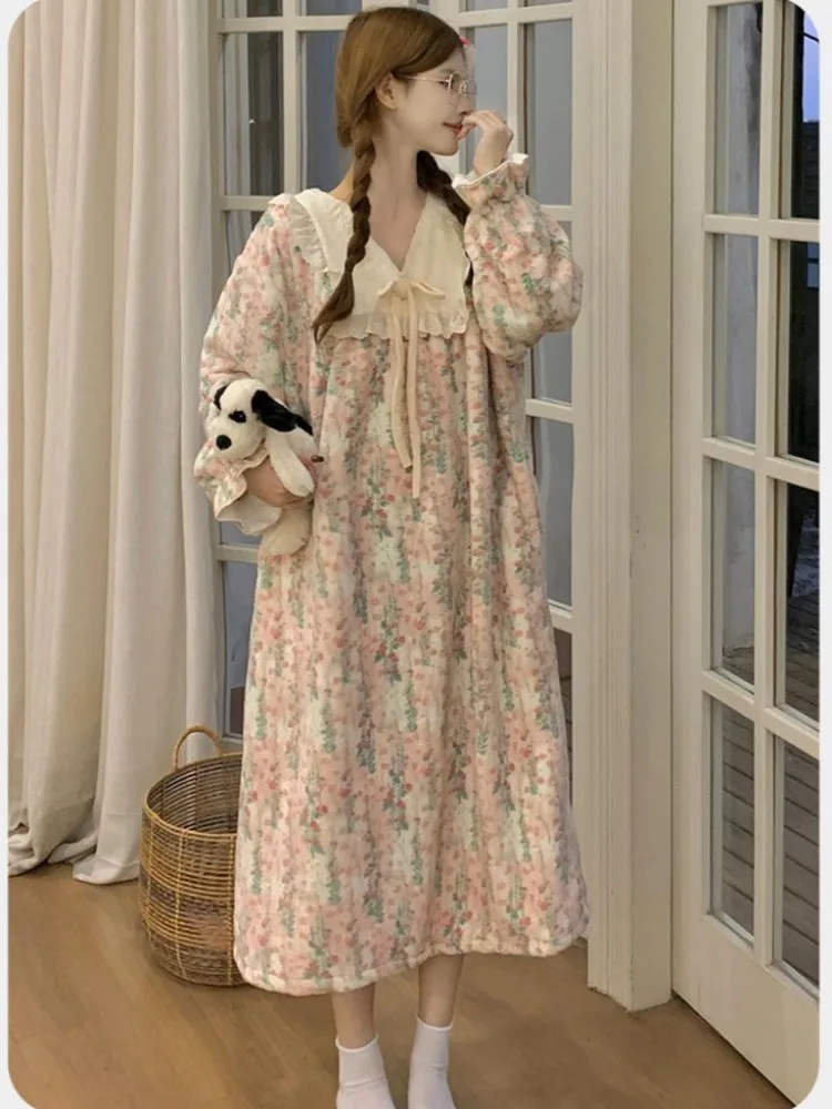 قمصان نوم نسائية شتوية كبيرة الحجم من الفلانيل قمصان نوم دافئة سميكة كورية بأكمام طويلة ملابس نوم دانتيل حلوة فضفاضة ملابس منزلية