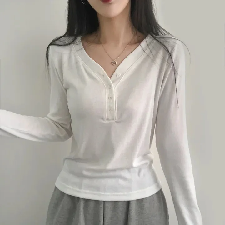 Chic V-Neck Long Sleeve Fleece-Like Basic Thin T-Shirt for Women Skin-Friendly Breathable Daily Wear Polyester Fiber