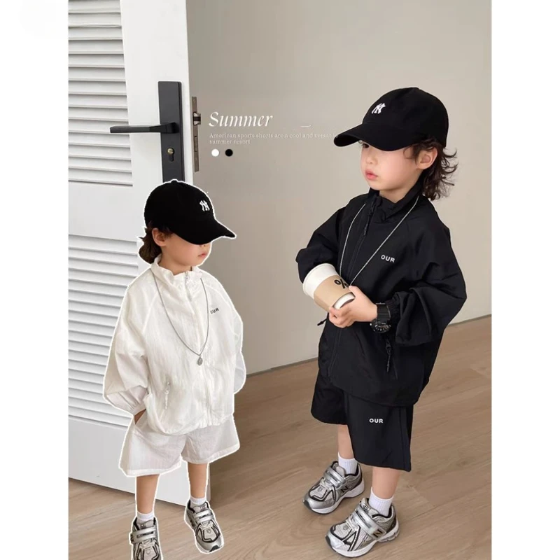 

Summer Sunscreen Suit New Korean Boys & Girls Fashionable Sportswear Zippered Long Sleeved Thin Jacket + Shorts 2-piece Set