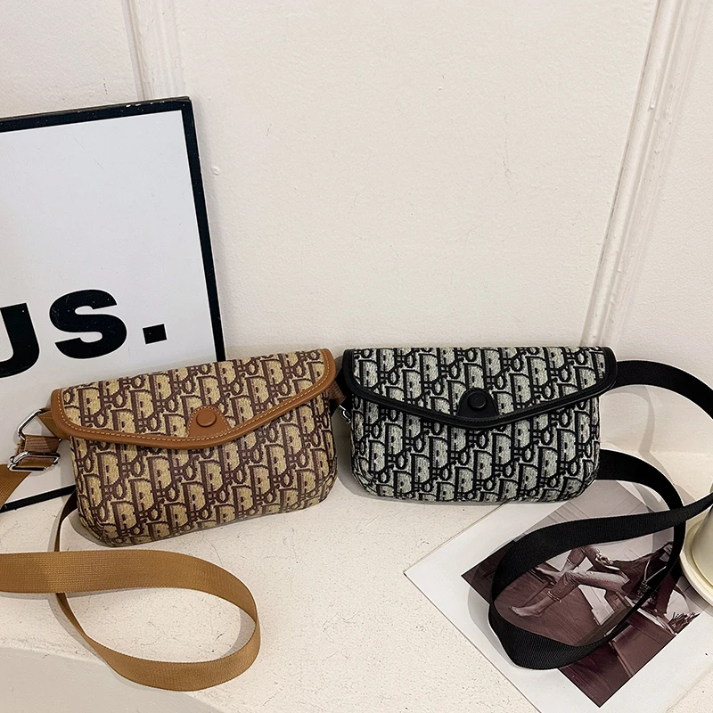 

Classic Solid Color Handbag For Women, Paris Designer Style With Logo, Minimalist Crossbody Bag Elegant Vibe