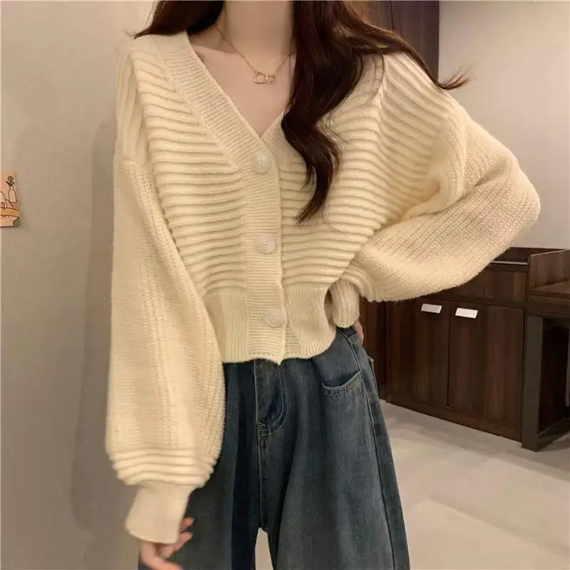 

2025 Short Knitted Cardigan New Style Looks Thin And Tall, Loose And Lazy Sweater Coat Long Sleeve Top