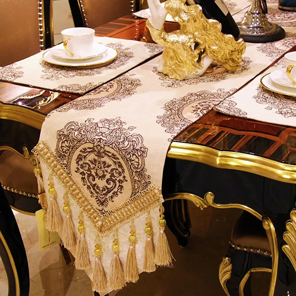 Beige Luxury Jacquard Table Runner High Density 3D Embroidery Tablecloth Table Cover European Classical Dining Table Decoration