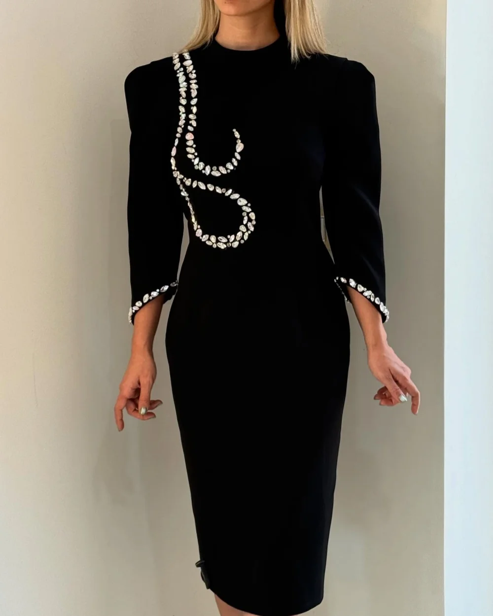 

Customized Modern Style Matching Jersey Rhinestone Pleat Straight High Collar Knee Length Dresses Bespoke Occasion Dresses Retro