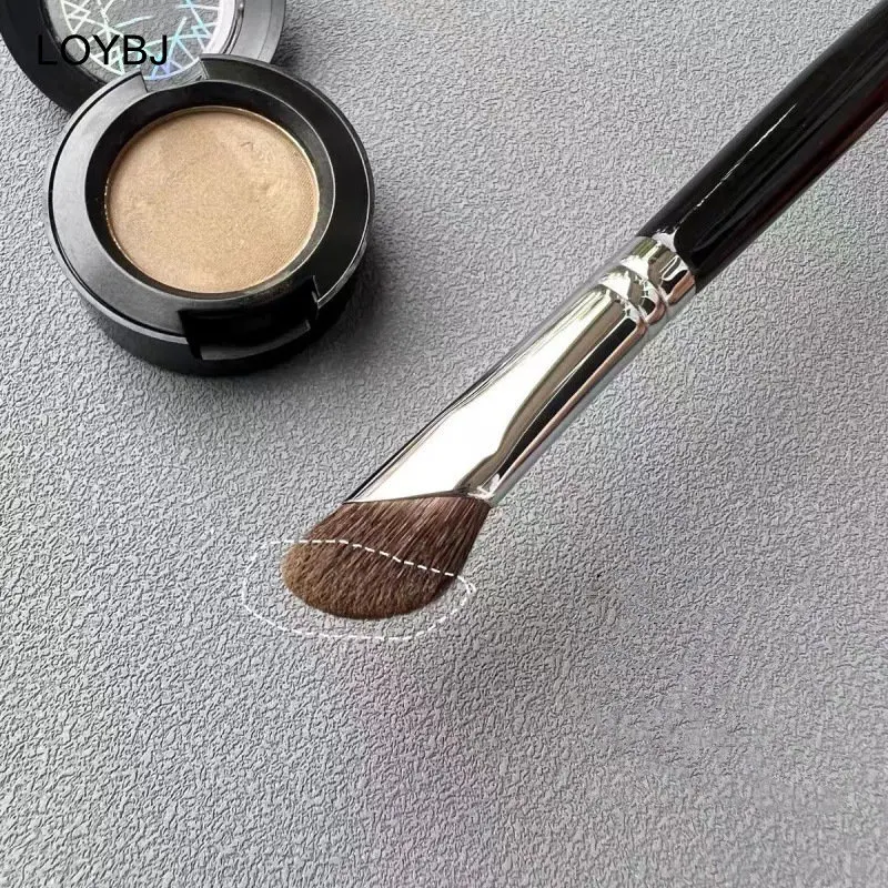 LOYBJ Nose Shadow Brush Eyeshadow Makeup Brushes Wing of Nose Bronzer Contour Eye Area Soft Horse Hair Cosmetic Blending Tools