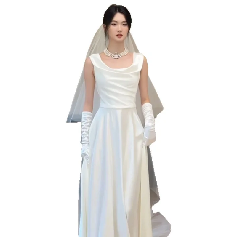 Fotografía de viaje vestido de novia ligero novia Simple de gama alta vestido de novia de satén francés vestido de nicho adelgazante recepción salida velo
