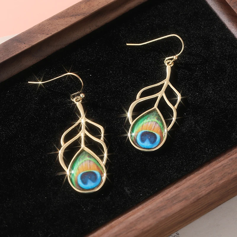 Peacock Feather earrings, Peacock Jewelry, Animal lover jewelry
