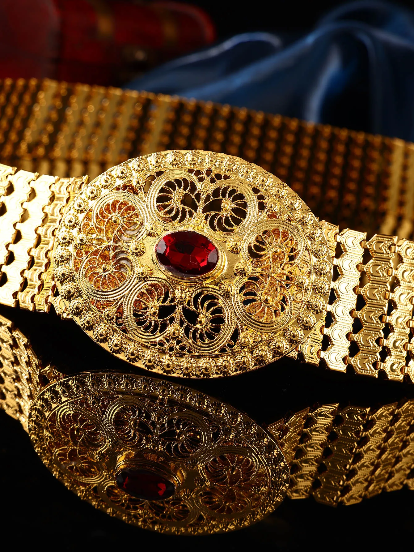 1 Piece of Arab Lady's Evening Gown Belt, Inlaid with Artificial Gemstones, Bride's Wedding Jewelry Waist Chain