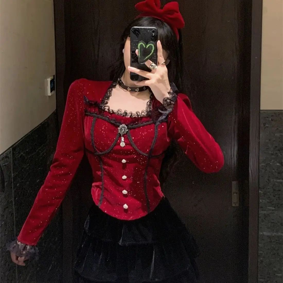 

Christmas Long-sleeved Velvet Shirt for Women in Autumn and Winter Pure Lace Base Shirt with Short Top to Make Them Look Slim