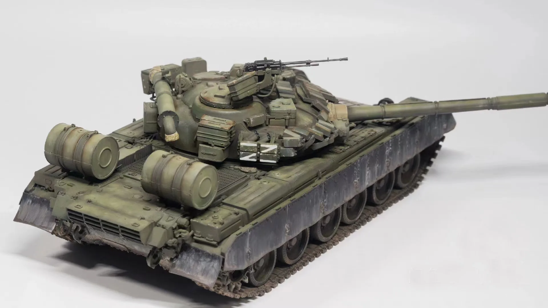 1/35 Russian T80BVD main battle tank, OEM