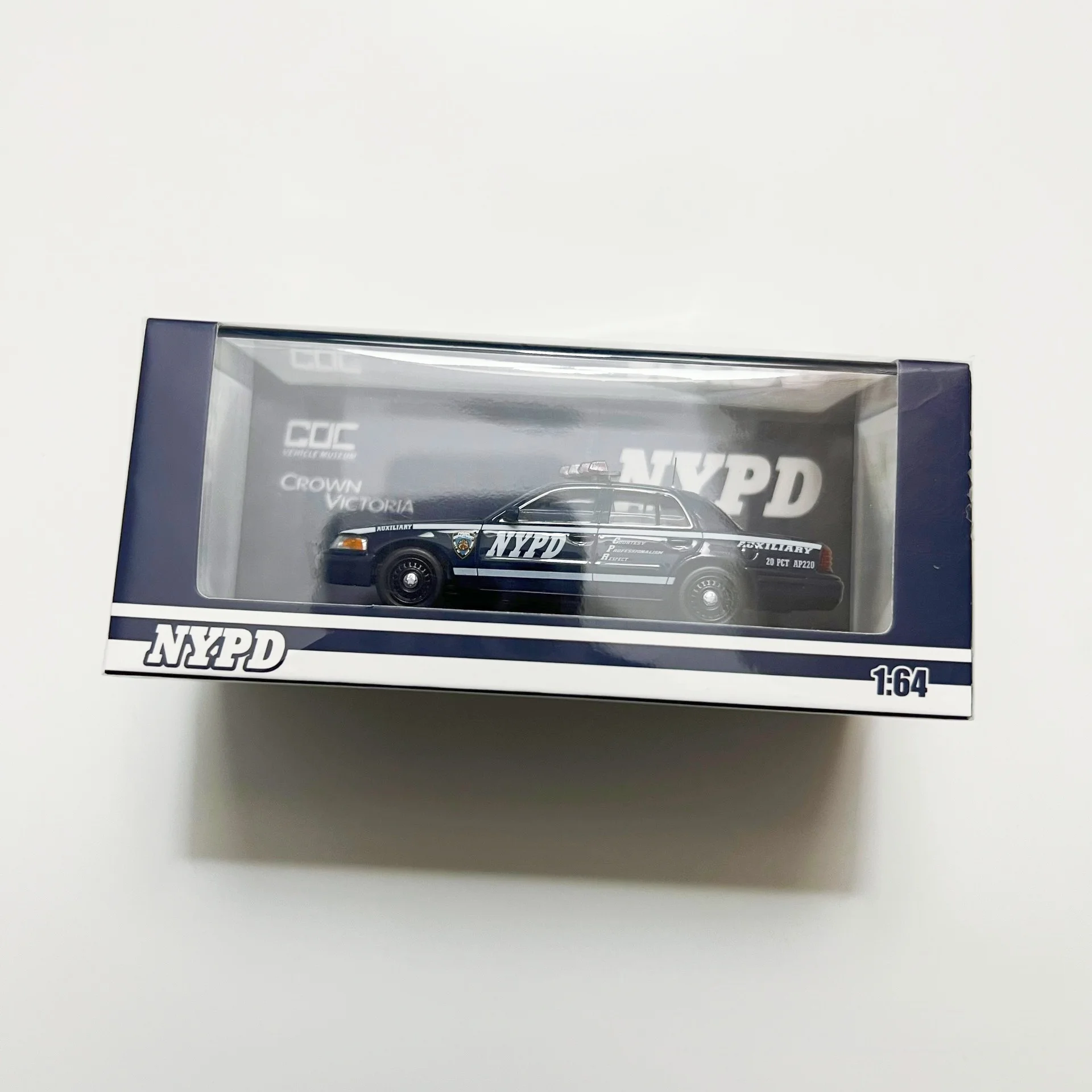 GOC 1:64 Victoria Crown 2025 Hangzhou Exhibition Alloy Car Model * In Stock
