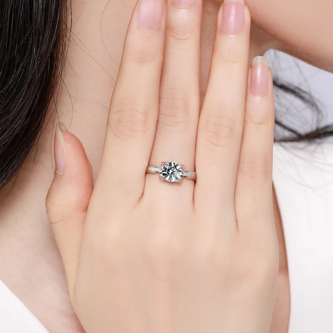 Moissanite ring woman Luxury Fashion 925 silver jewelry woman, 2025 new products Wedding rings, banquet accessories 1CT/2CT ﻿
