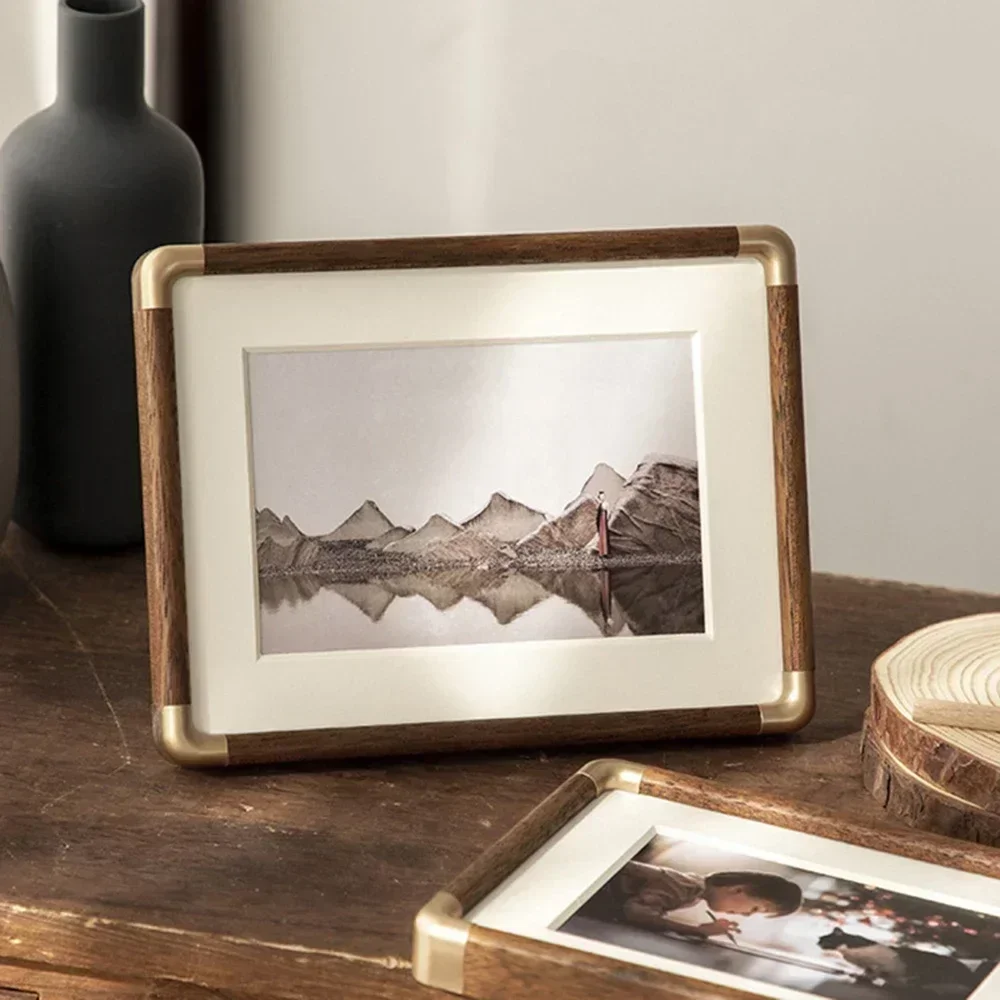 Solid Wood Photo Frame 5/6/7/8 Inches Walnut Photo Frame Vintage Desktop Decorations Brass Horn DIY Wood Crafts