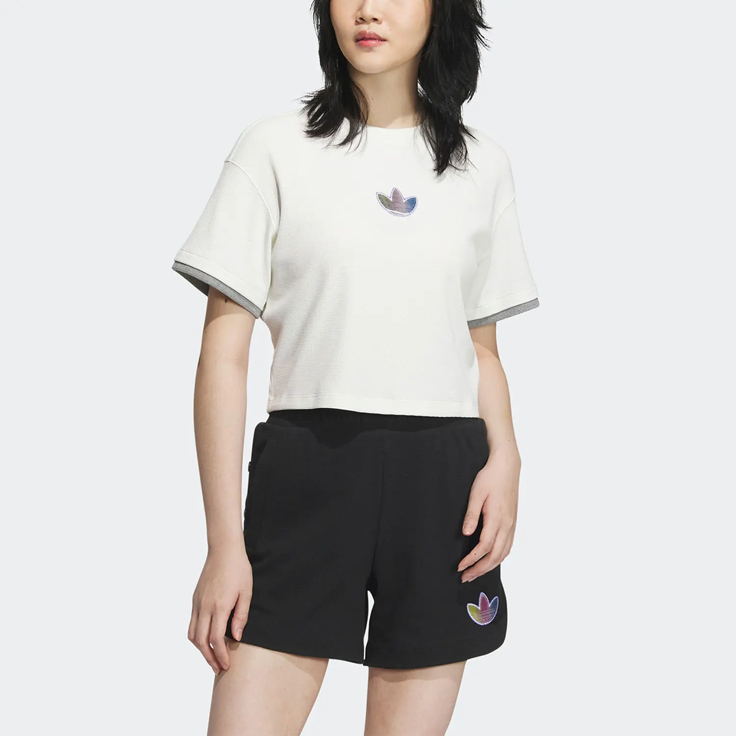 

Оригинальная женская спортивная футболка Adidas Clover с короткими рукавами, весенне-летняя коллекция, IK8671