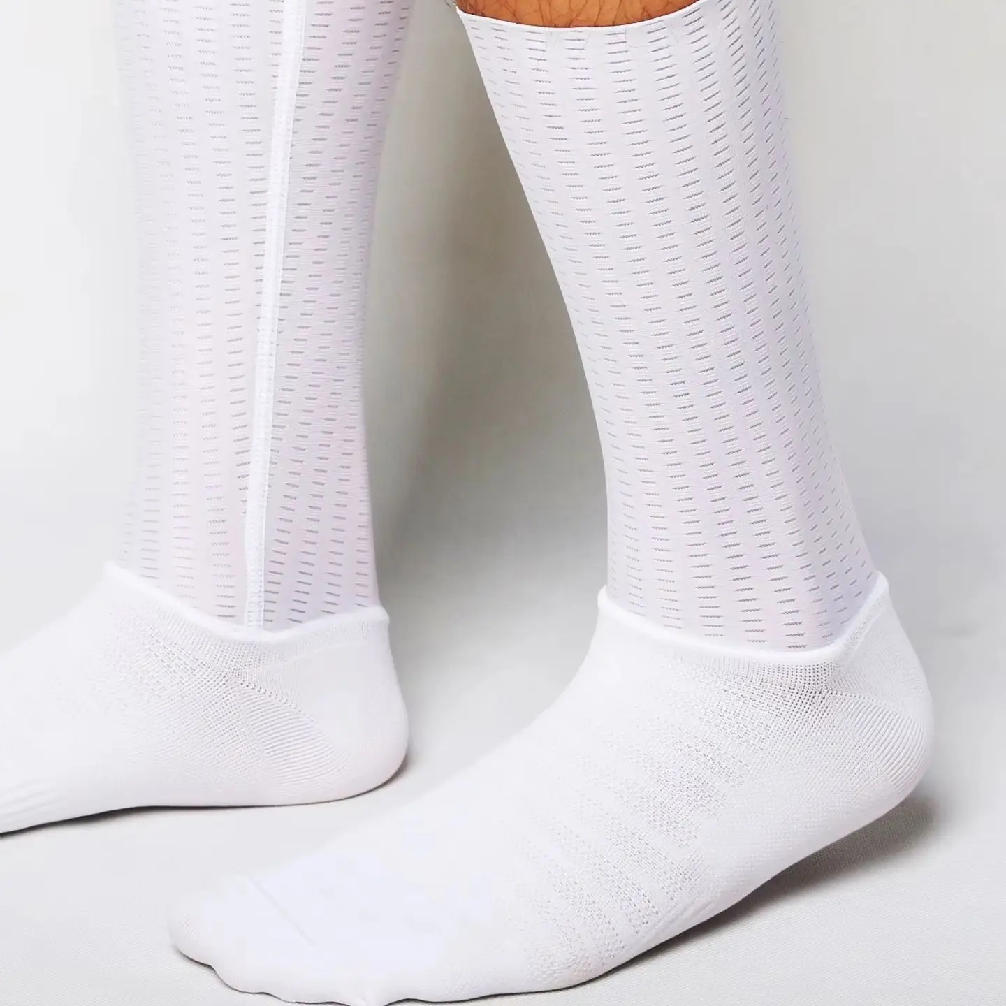 Professional unisex aero cycling socks Breathable Group socks highly elastic wind-resistant silicone anti-slip sports socks view 3