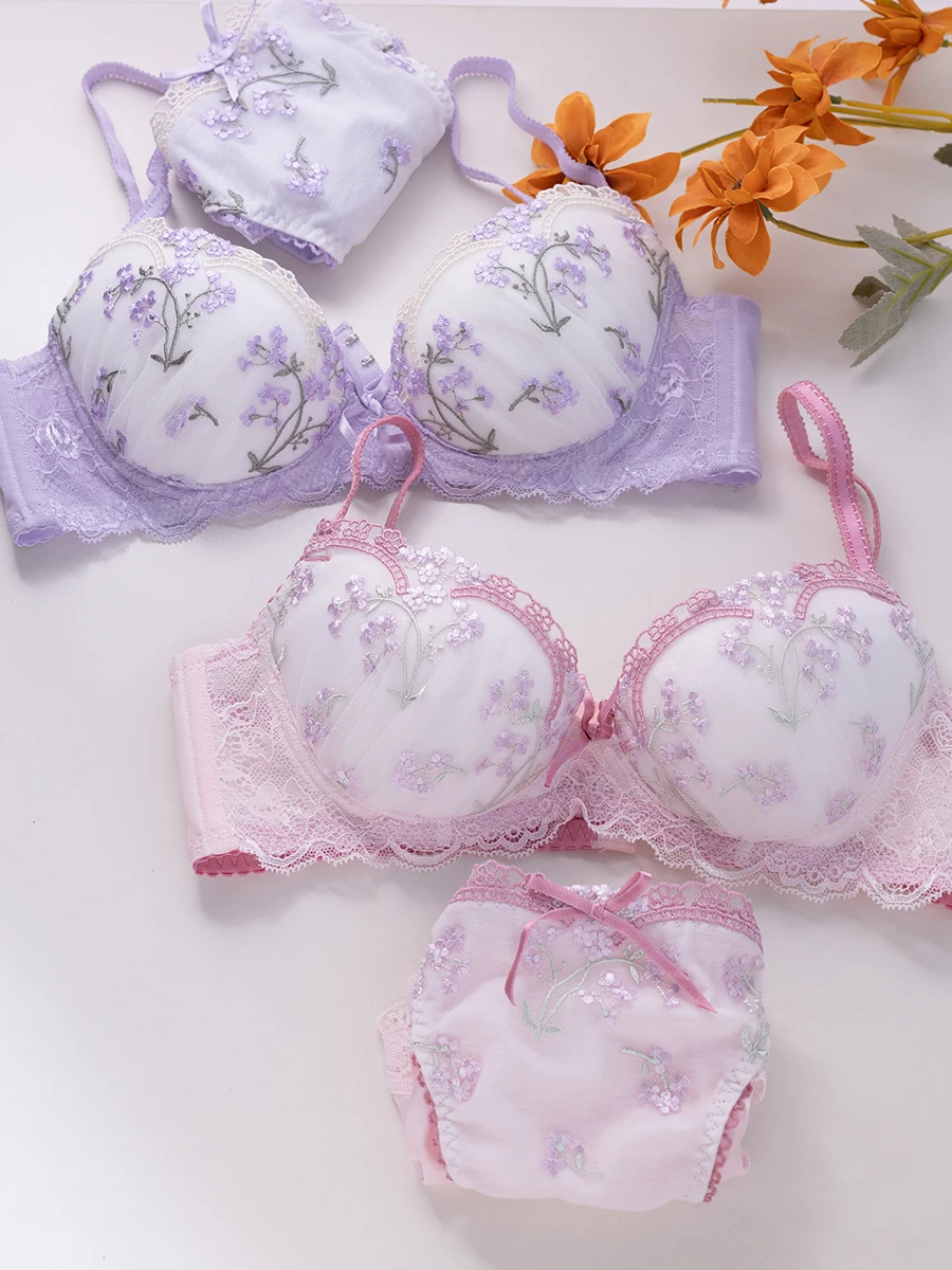 

Teenage sweet cute gathered bra thin underwear large steel ring shallow cups embroidered flowers lingerie sets