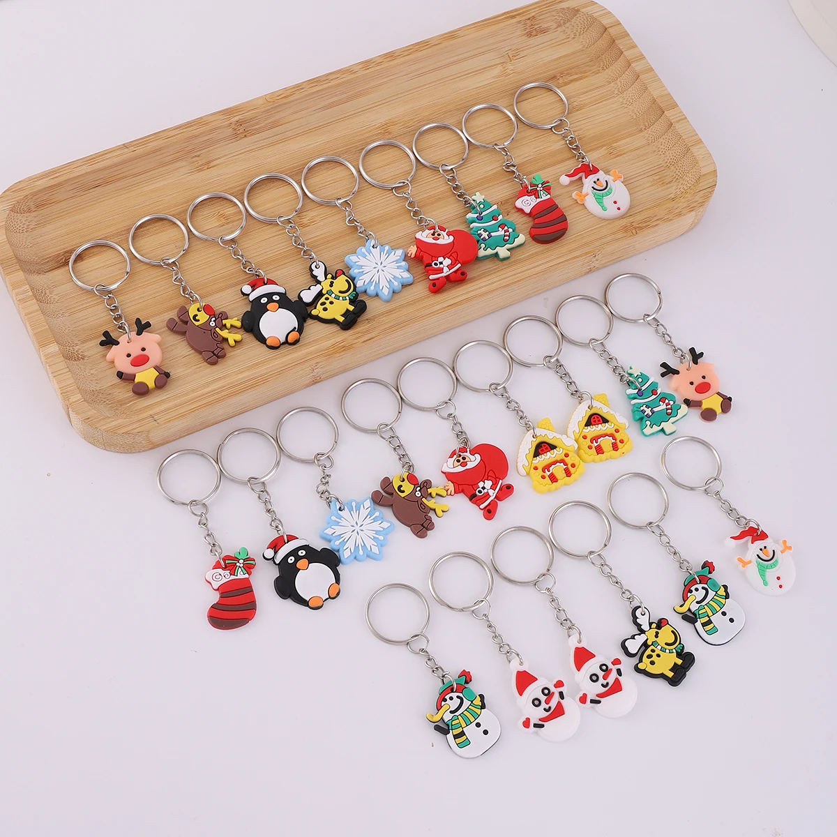 24pcs Christmas Gifts key Chain, Ornament Purse Bag Santa Claus Christmas tree Deer Pendant, mini Cute key Ring Classroom Prizes