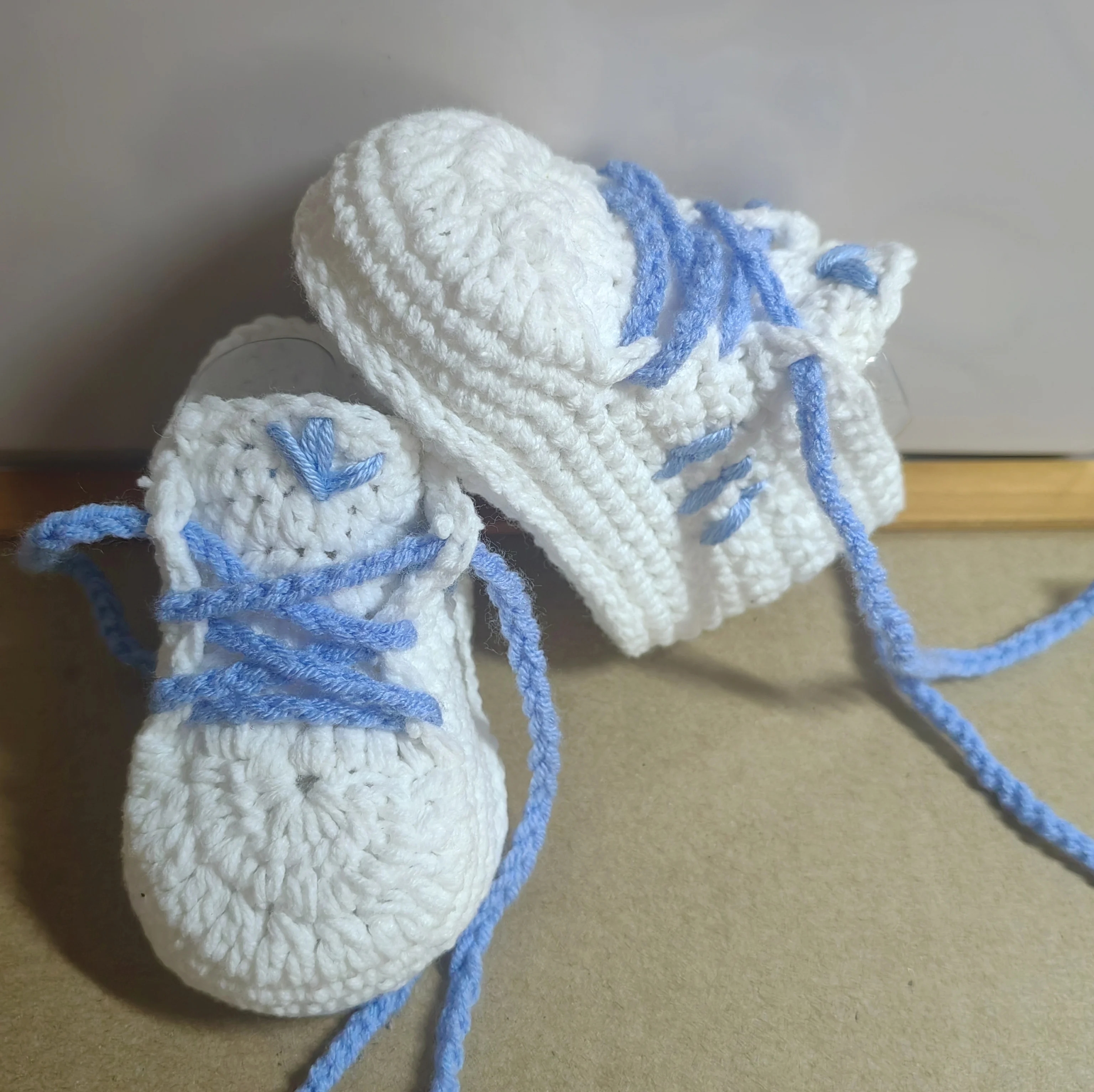 Crochet baby shoes Handmade crochet wool baby booties sneakers slippers